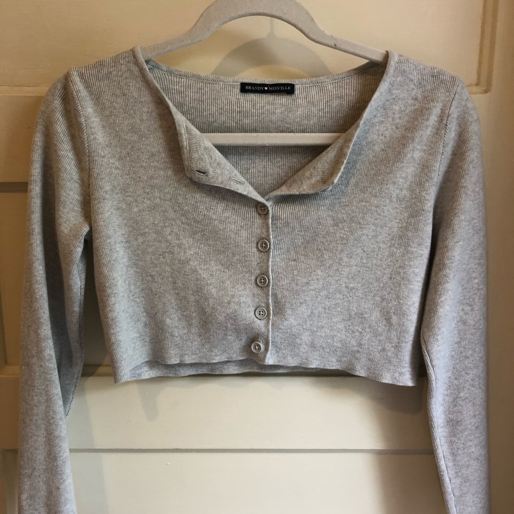 Brandy Melville Cropped sweater
